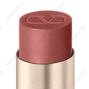 💖NEW!💖 Valentino Spike Valentino Buttery Matte Lipstick BNIB!